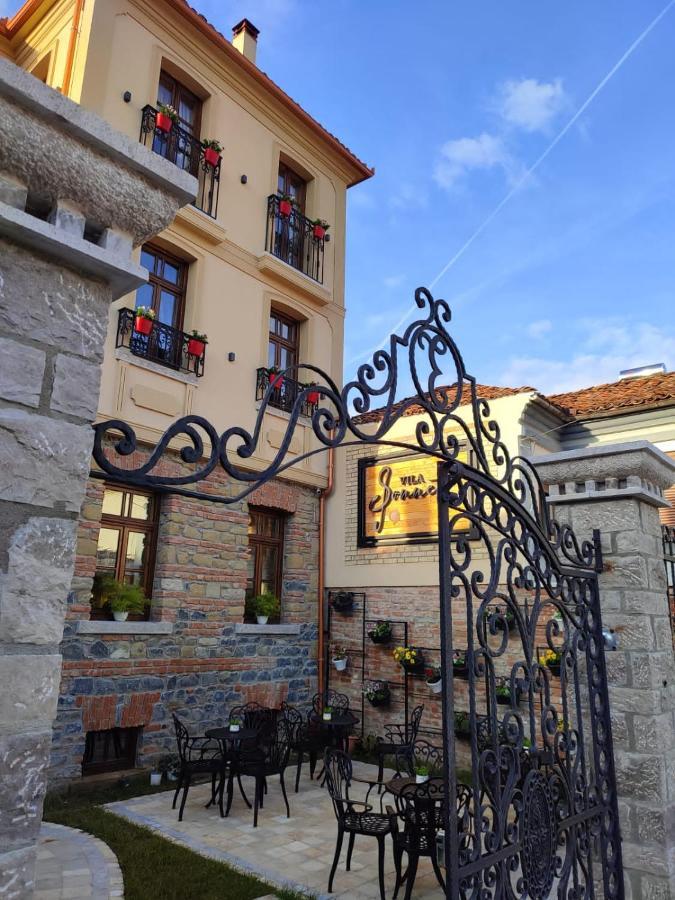 Vila Sonnet Hotel Korce Exterior photo